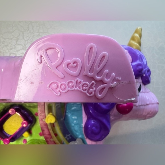 Mattel | Polly Pocket Unicorn Party Playset. - Picture 14 of 16